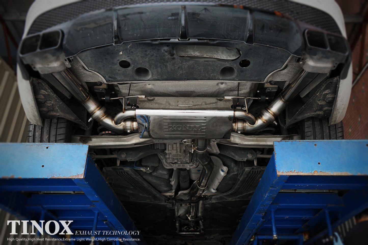 Mercedes CLA45 loading