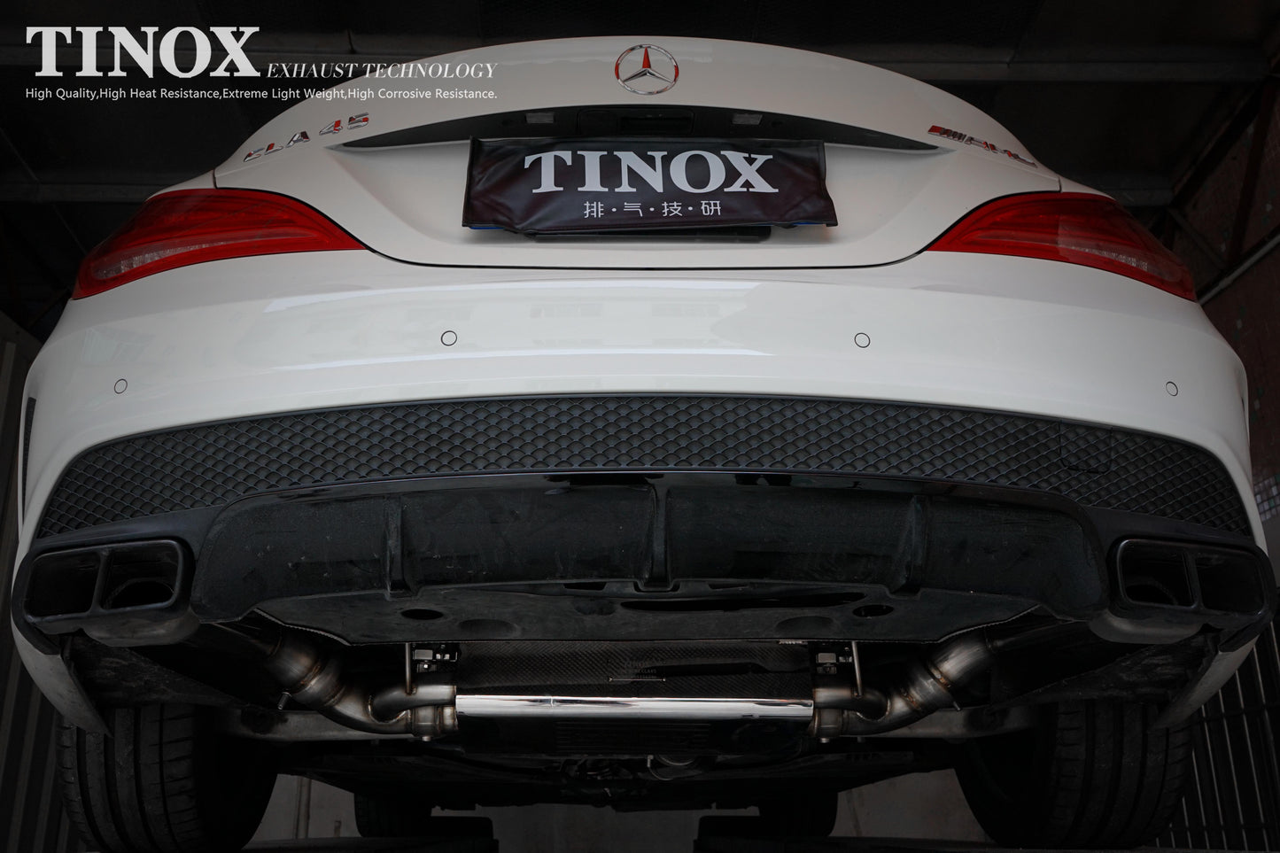 Mercedes CLA45 loading